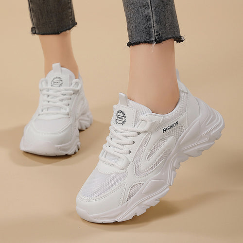 Damen nan voluminöser Plateau-Lifestyle-Sneaker mit Mesh- und Kunstledermix, gepolsterter Ferse und profiliertem Dämpfungssockel Echo Archiv