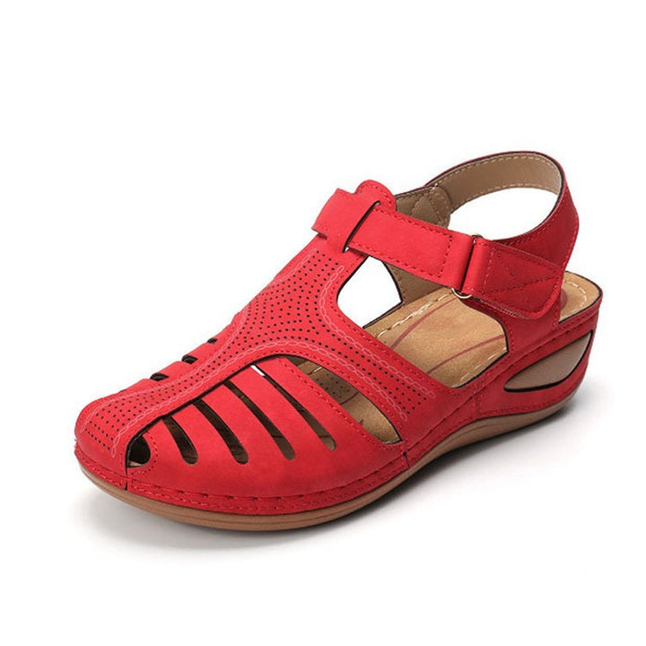 Damen Bequeme orthopädische Sandalette mit geschlossener Zehenpartie und verstellbarem Klettverschluss – Sorelia