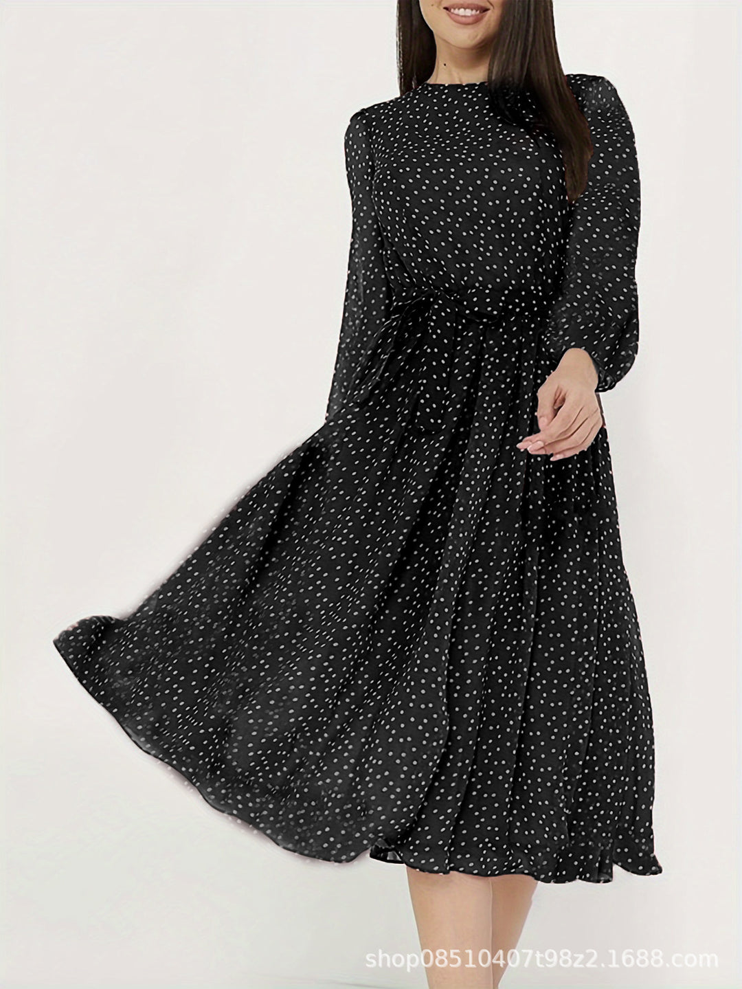 Damen Midikleid mit Punkten, taillierter Bindegürtel und Volantrock – Élara