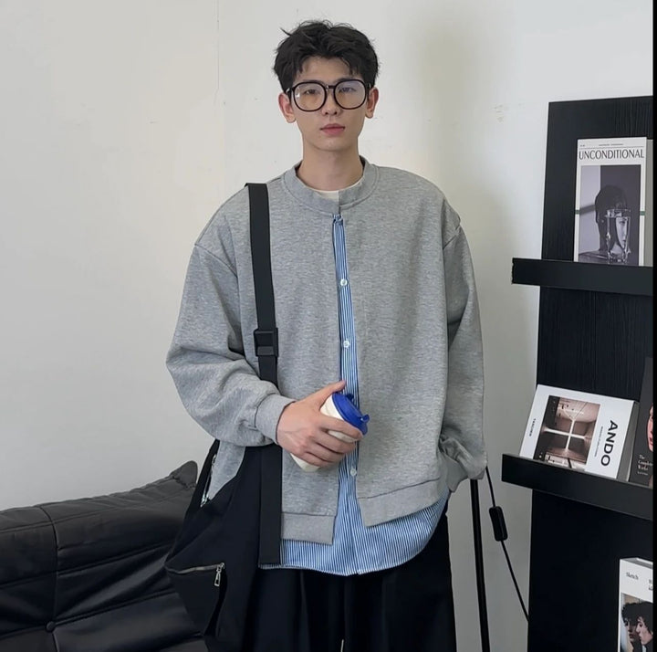 Herren Sweatshirt im Lagenlook mit verdeckter Knopfleiste und Rundhalsausschnitt Echoarchiv