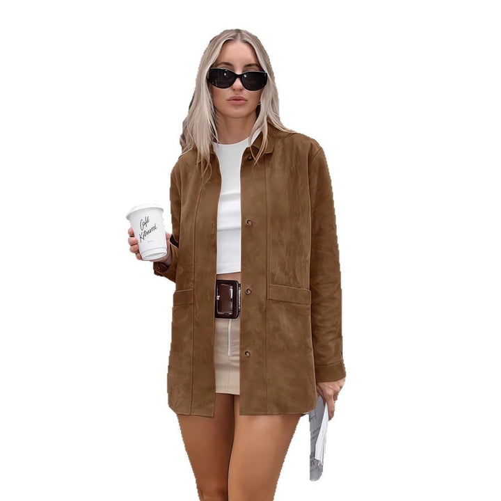 Damen Weiche Wildlederjacke mit Praktischen Aufgesetzten Taschen und Elegantem Schnitt Echoarchiv