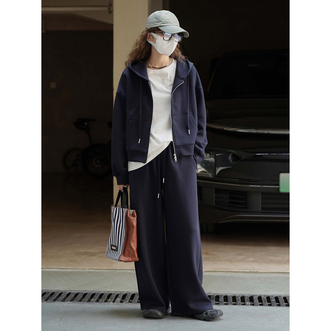 Damen Lounge‑Palazzo‑Sweathose im Relaxed‑Cut mit hohem Elastbund und Bindekordel Echoarchiv