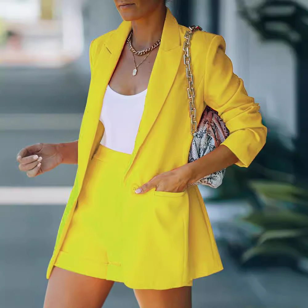 Damen nan figurbetontes Longblazer- und High-Waist-Shorts-Set mit überschnittenen Schultern und aufgesetzten Taschen Echo Archiv