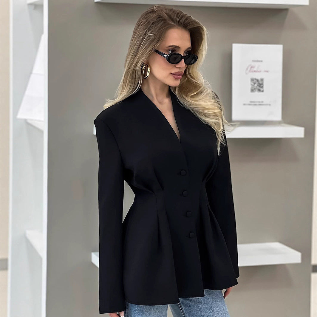 Damen nan figurbetonter Blazer mit Wiener Nähten, bezogenen Knöpfen und taillierter Falten-Silhouette Echo Archiv