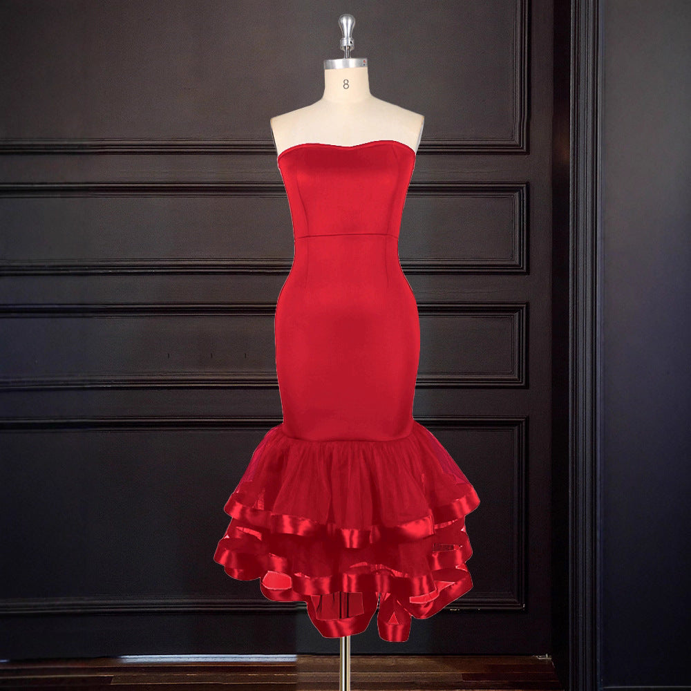 Damen figurbetontes Abendkleid mit schwingendem Rüschensaum Echo Archiv