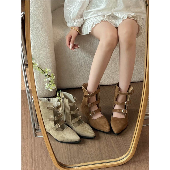 Damen spitz zulaufende Ankle-Boots mit Veloursoptik, vier verstellbaren Riemchen und niedrigem Absatz – Varelle