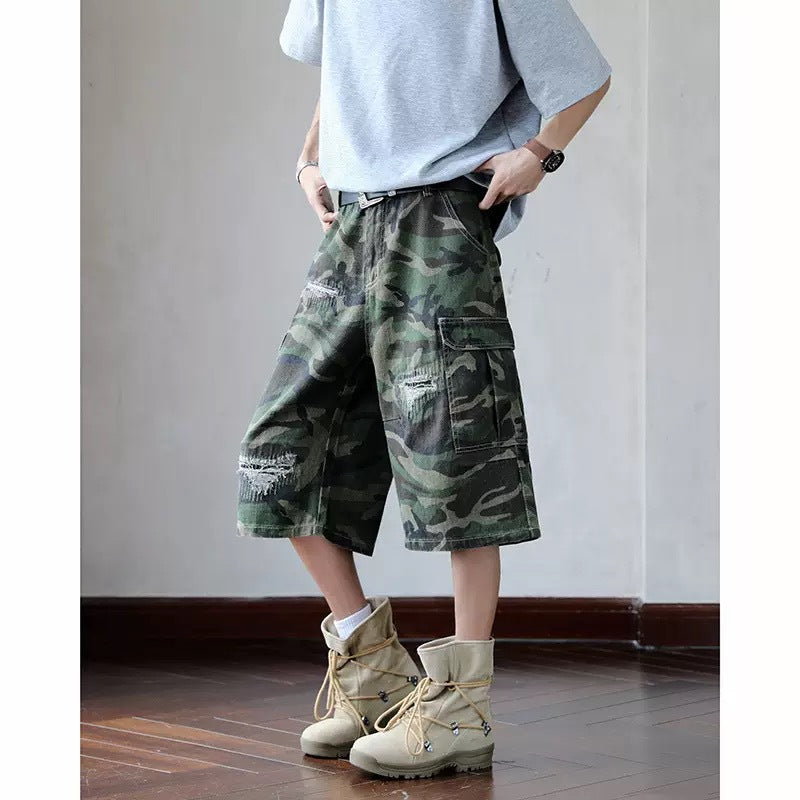 Herren Cargo-Shorts mit robustem Camouflage-Design und vielseitigen Taschen Echoarchiv