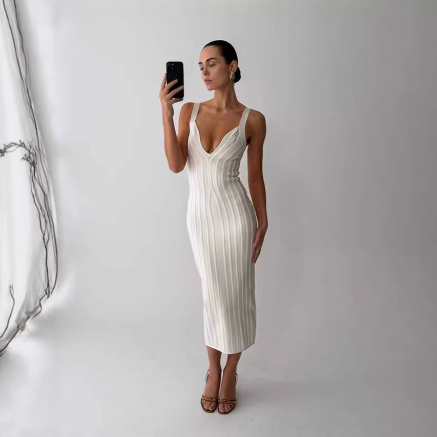 Damen Figurbetontes Maxikleid mit tiefem V-Ausschnitt Echo Archiv