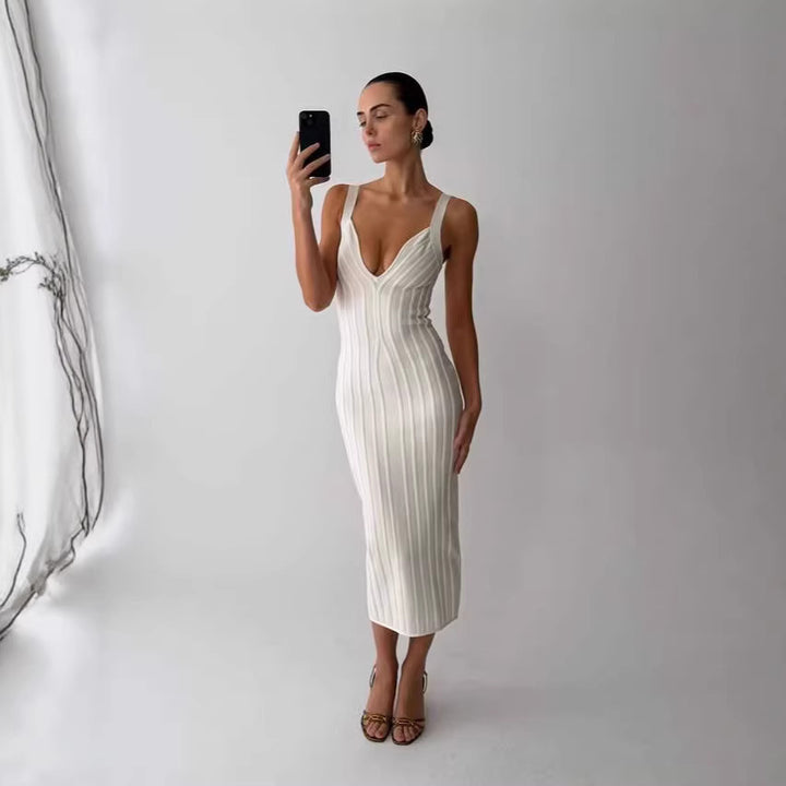 Damen Figurbetontes Maxikleid mit tiefem V-Ausschnitt Echo Archiv