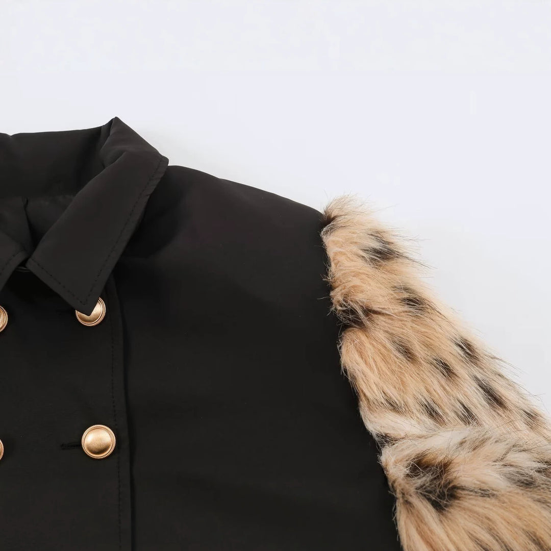 Damen Doppelreihige Kurzjacke mit Kunstfellärmeln Echoarchiv