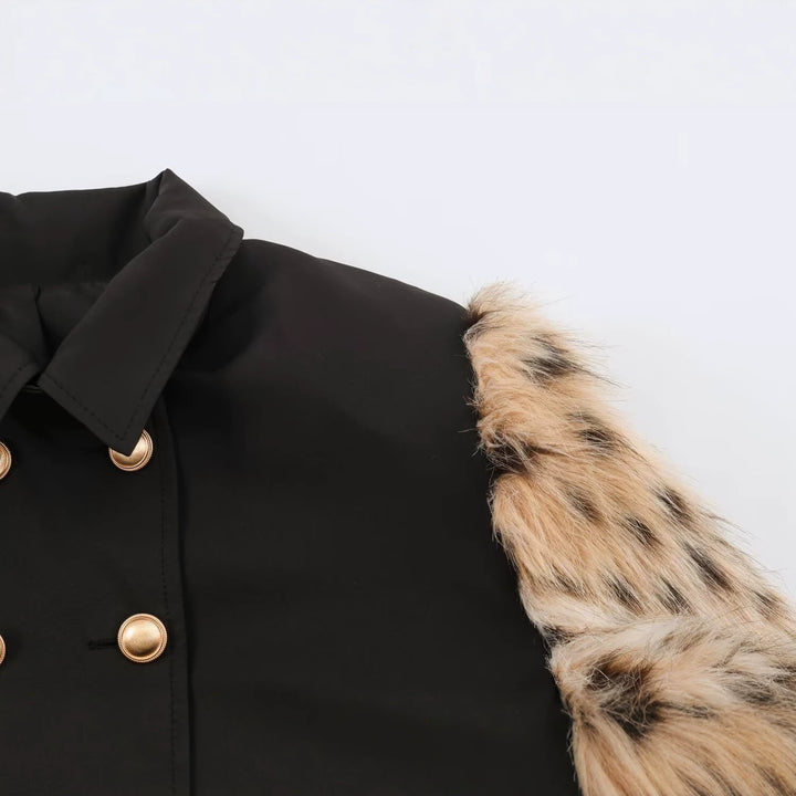 Damen Doppelreihige Kurzjacke mit Kunstfellärmeln Echoarchiv
