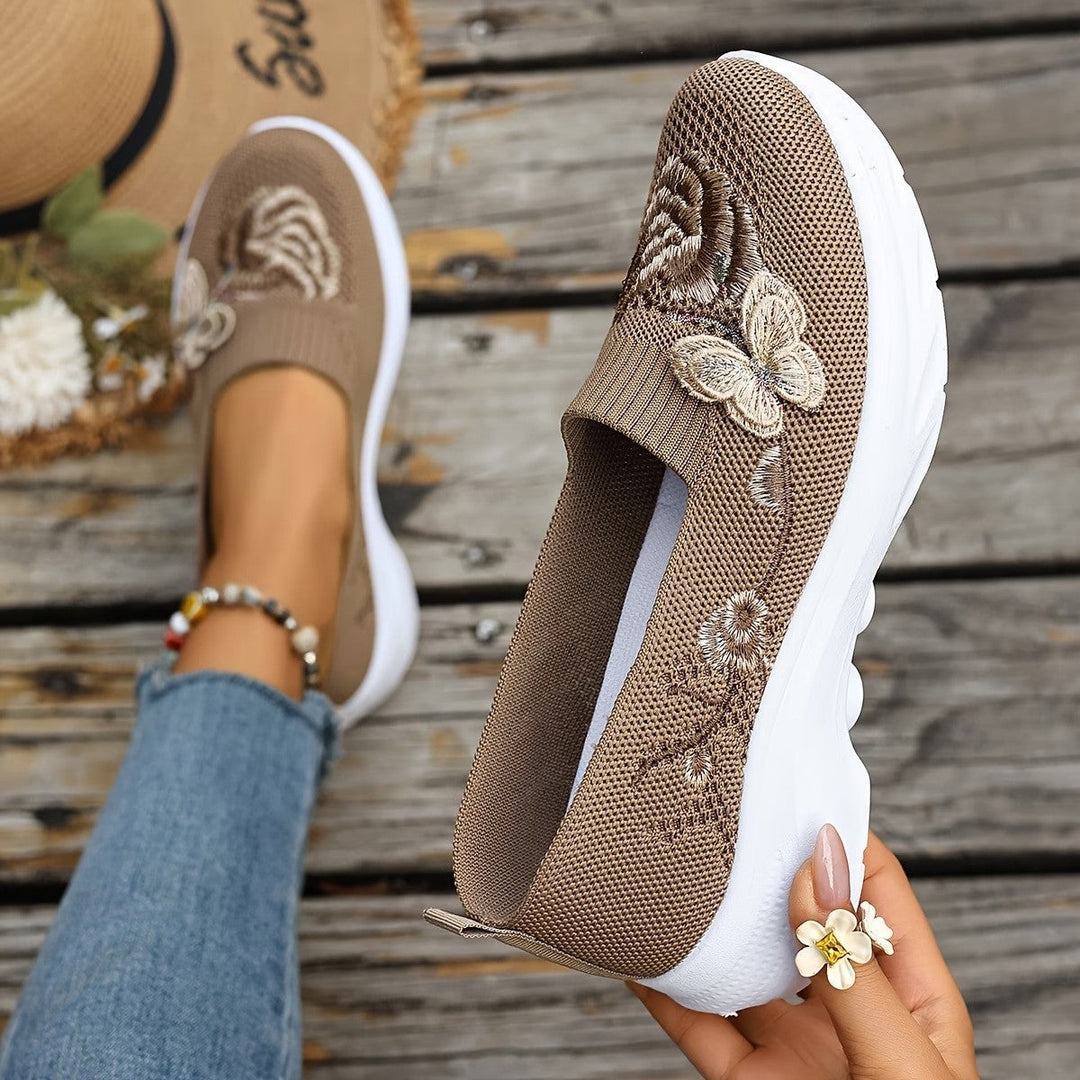 Damen Elegante Slip-On Sneakers mit floralen Stickereien Echo Archiv