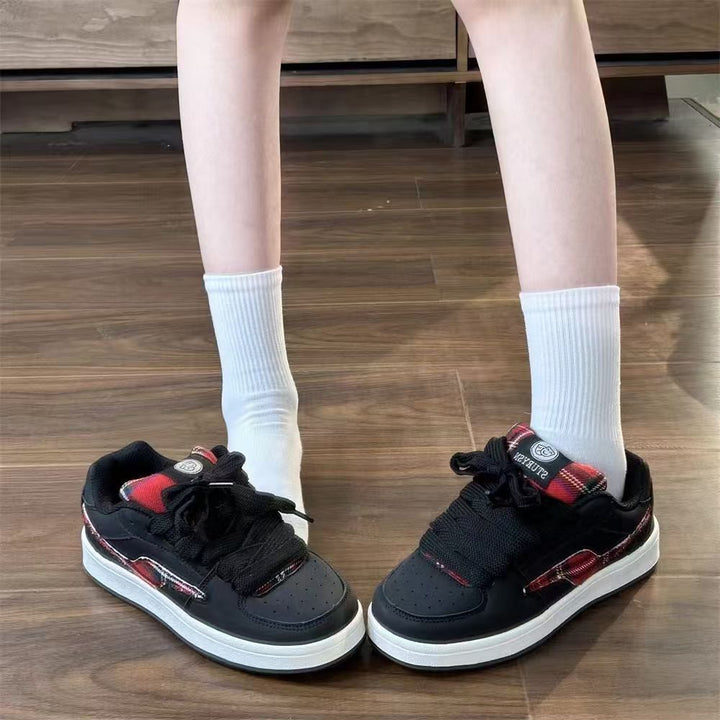 Damen Sportliche Low-Top Sneakers mit atmungsaktiver Mesh-Oberfläche und dämpfender Sohle Echo Archiv