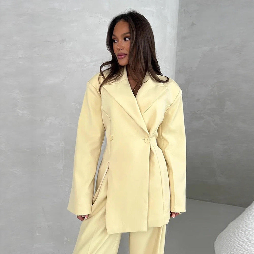 Damen Zweiteiliges Oversize-Anzugset mit Wickel-Blazer und weiten Palazzohosen Echoarchiv