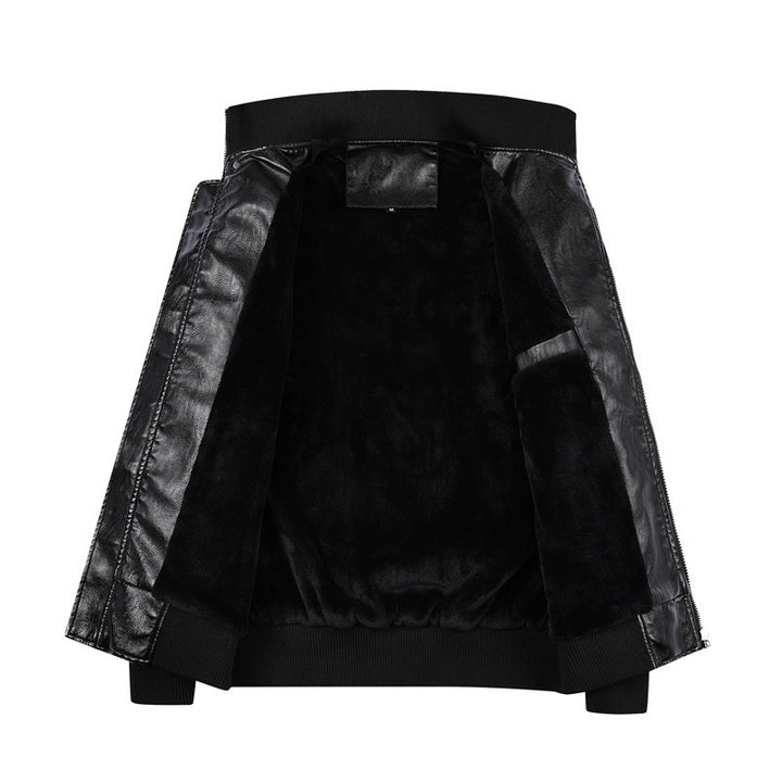 Herren Kunstleder-Bomberjacke im Vintage‑Fliegerstil mit geripptem Stehkragen und dekorativen Aufnähern – Brevano