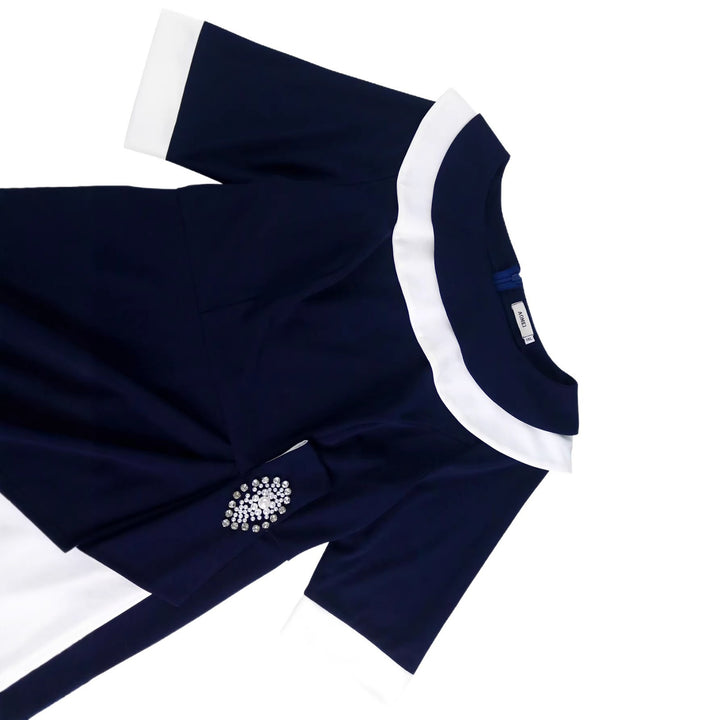 Damen Elegantes Kleid mit kontrastierenden Rüschendetails Echo Archiv