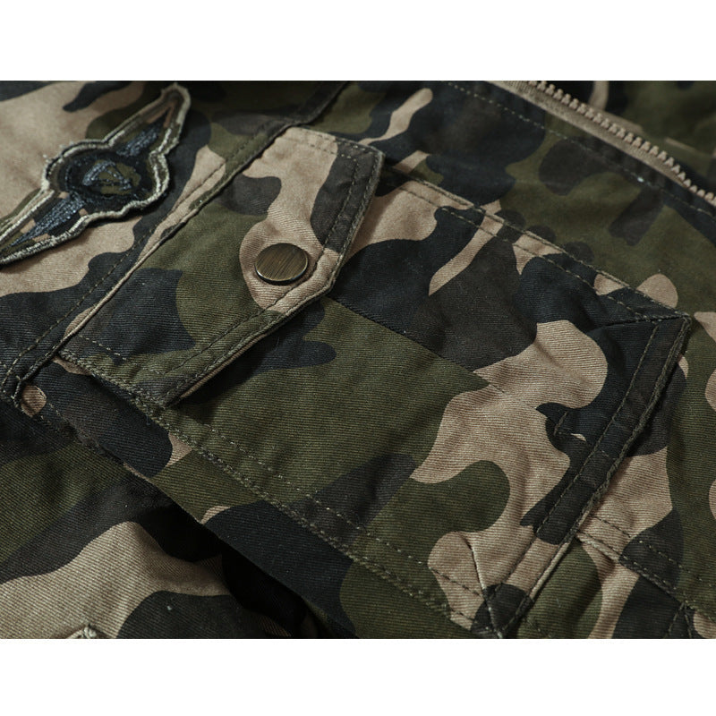 Herren Fieldjacke im Tarnmuster mit Teddyfleece‑Innenfutter, Mehrfachtaschen und Schulterklappen – Taviero