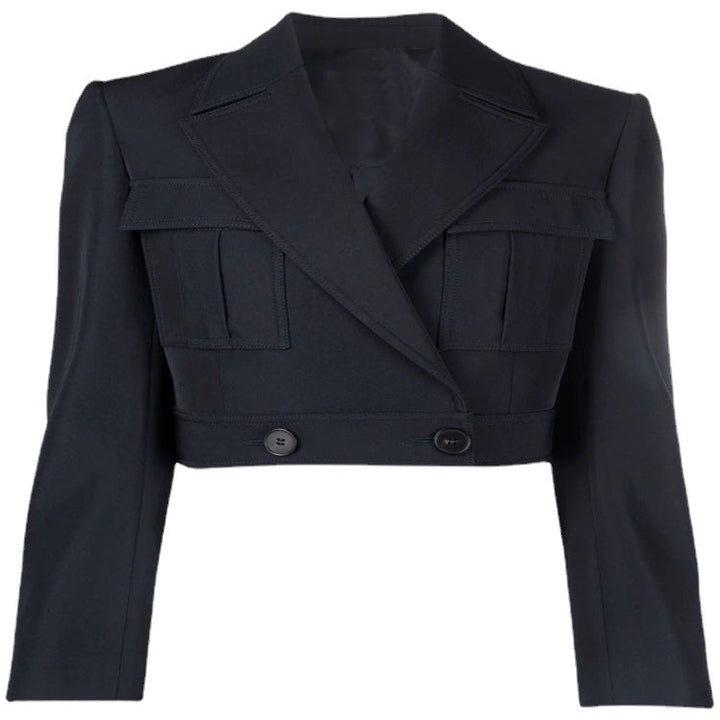 Damen Kurzblazer im Tailoring mit aufgesetzten Pattentaschen und markanter Schulterpartie Echoarchiv