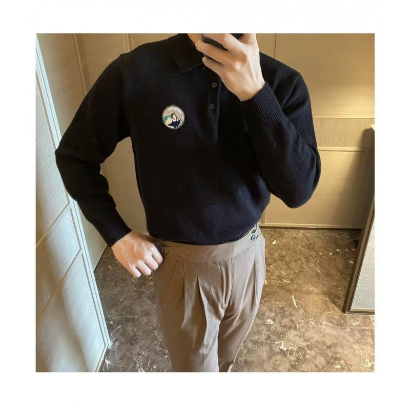 Herren Polokragen-Feinstrickpullover mit Emblem und gerippten Bündchen Echoarchiv
