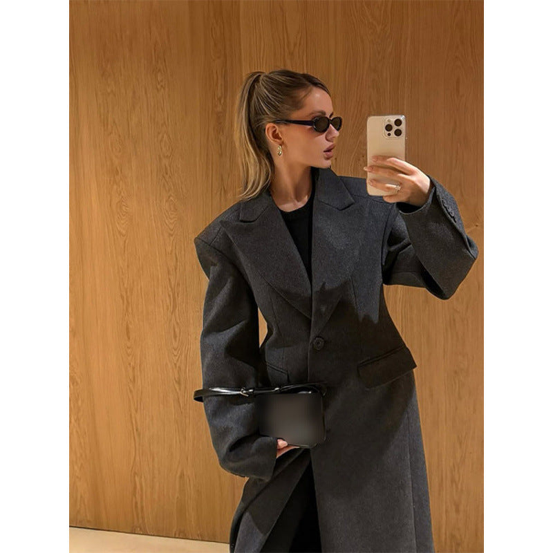 Damen Maxi-Wollmantel mit Oversized-Schnitt und strukturierter Schulterpartie Echoarchiv