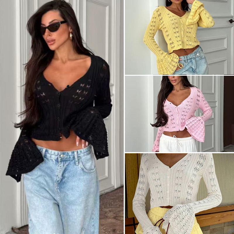 Damen Strickjacke im filigranen Design mit herzförmigen Ausschnitten Echo Archiv