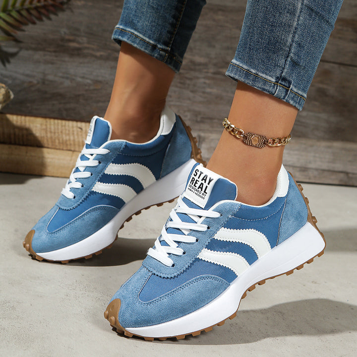 Damen Retro-Plateau-Sneaker mit Velours- und Mesh-Mix – Névara