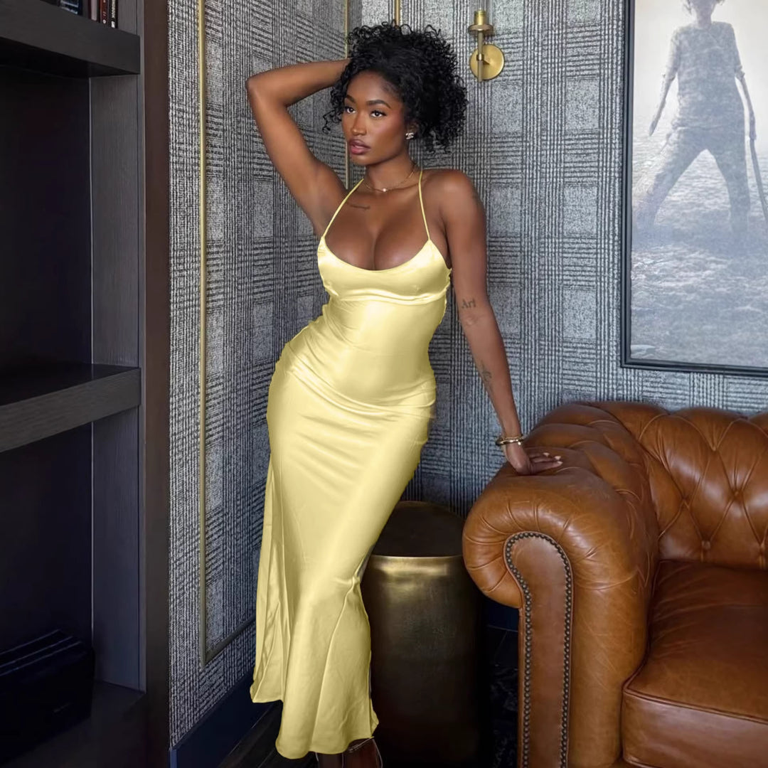 Damen elegantes Satin-Nachtkleid mit schmalen Spaghettiträgern und fließendem Schnitt Echo Archiv