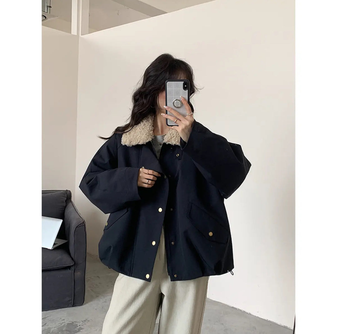 Damen Kurze Oversize-Boxy-Jacke mit Teddykragen und Druckknopfverschluss Echoarchiv