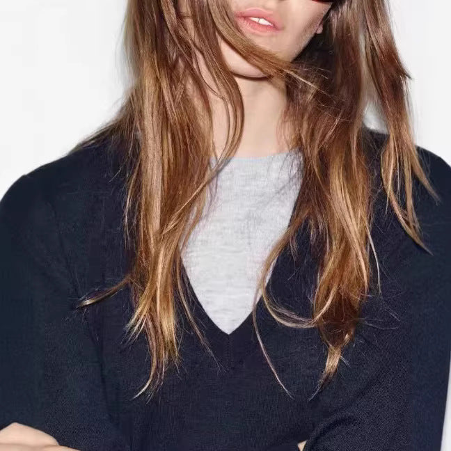 Damen Feiner V-Ausschnitt-Strickpullover mit integriertem Kontrast-Layer Echoarchiv