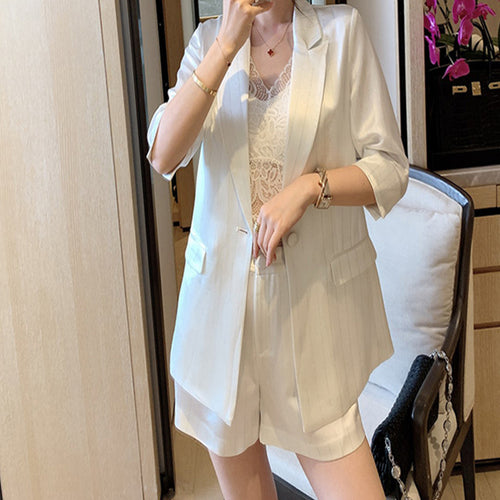 Damen Elegantes Blazer- und Shorts-Set Echoarchiv