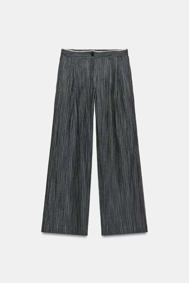 Damen Weit geschnittene Marlenehose mit Bügelfalte und feinem Nadelstreifen Echo Archiv