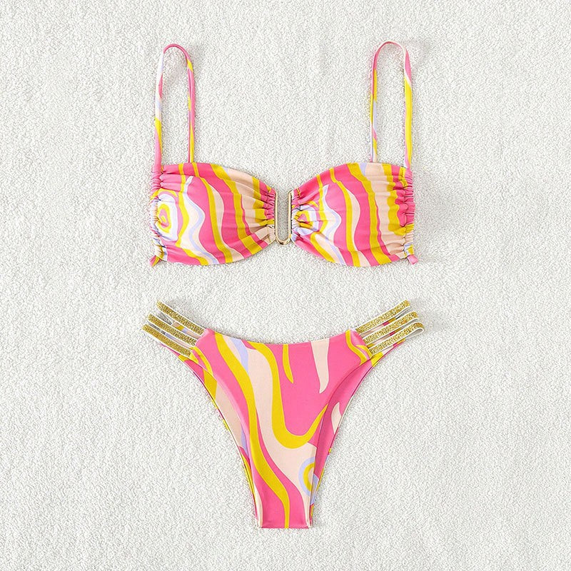 Damen Bikini mit modischem Rüschendetail und trendigem Farbverlauf Echo Archiv