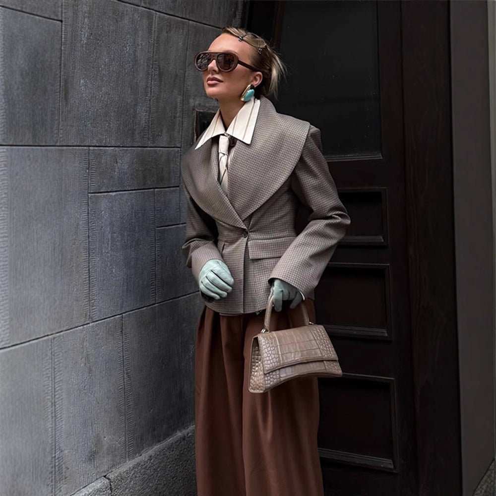 Damen Taillierter Blazer mit übergroßem Schalkragen und strukturierter Peplum‑Taille Echoarchiv
