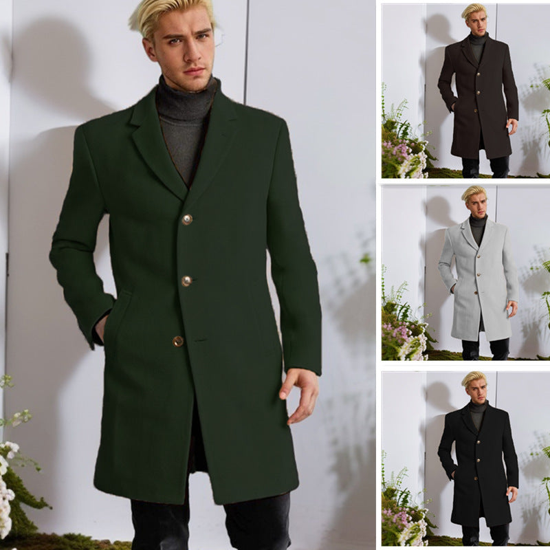 Herren eleganter Langmantel mit goldenen Knöpfen und klassischem Schnitt Echoarchiv