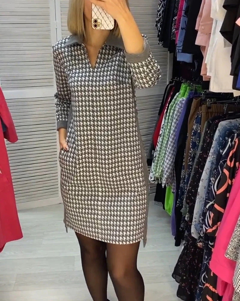 Damen nan Hahnentritt-Strickkleid mit umgelegtem Kragen, V-Ausschnitt, Eingrifftaschen und seitlichen Schlitzen Echo Archiv