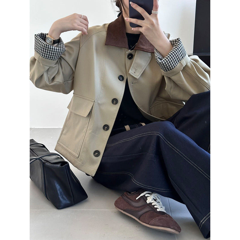 Damen Boxy Übergangsjacke mit Cordkragen und großen Pattentaschen Echoarchiv