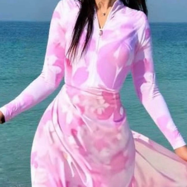 Damen Modischer Strandanzug Echo Archiv