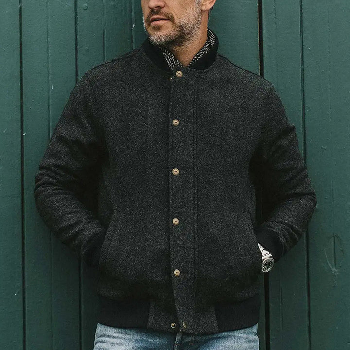 Herren kuschelige und stylische Strickjacke mit Druckknöpfen und seitlichen Taschen Echoarchiv