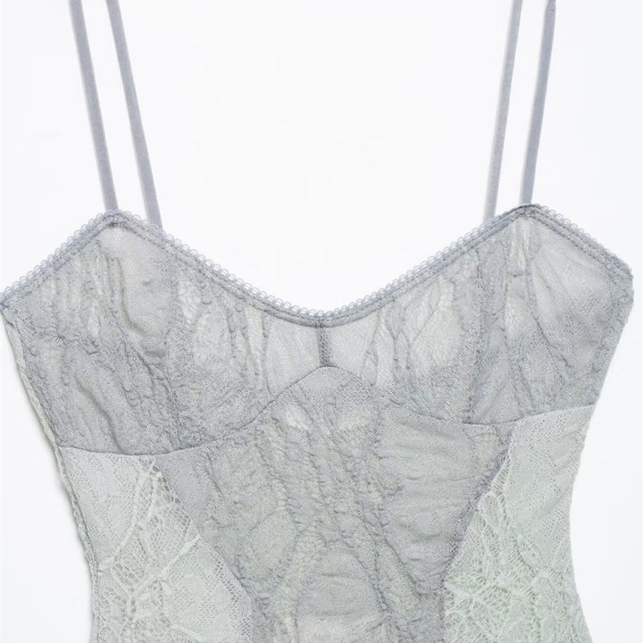 Damen Spitzenbody mit verführerischem Design und zarten Trägern Echo Archiv