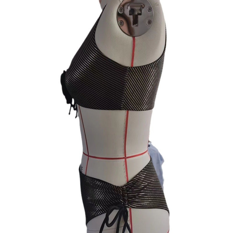 Damen Triangel-Bikini mit reizvoller Blumenapplikation und schimmerndem Design Echo Archiv