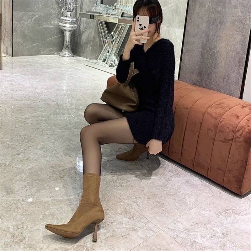 Damen Sock-Stiefeletten aus Stretch mit spitzer Zehenpartie und sculpted Stiletto-Absatz Echo Archiv