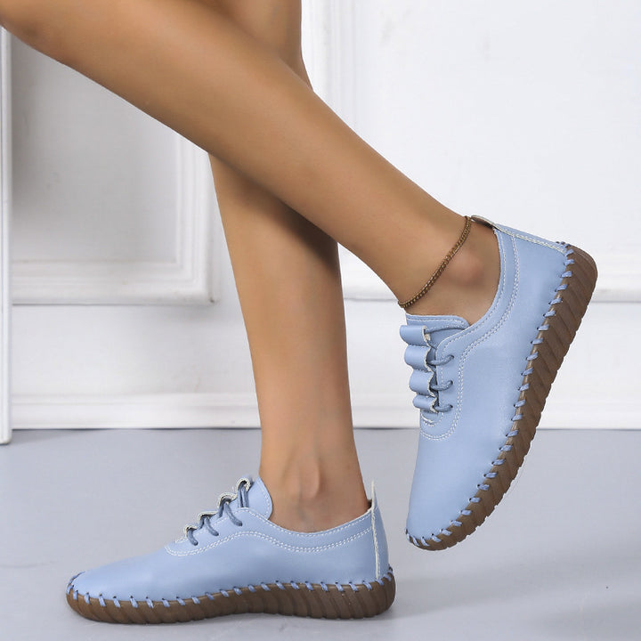 Damen handgenähter Komfort-Sneaker mit elastischer Schnürung und profilierter Kautschuksohle Echo Archiv