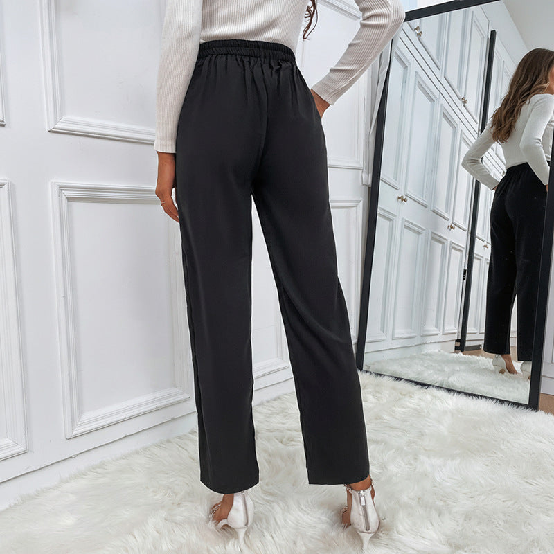 Damen Hochtaillierte Bundfalten-Hose mit dekorativer Knopfleiste und geradem Bein Echoarchiv