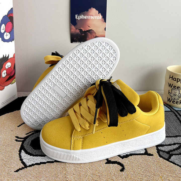 Herren Sportliche Sneakers aus Wildleder Echoarchiv