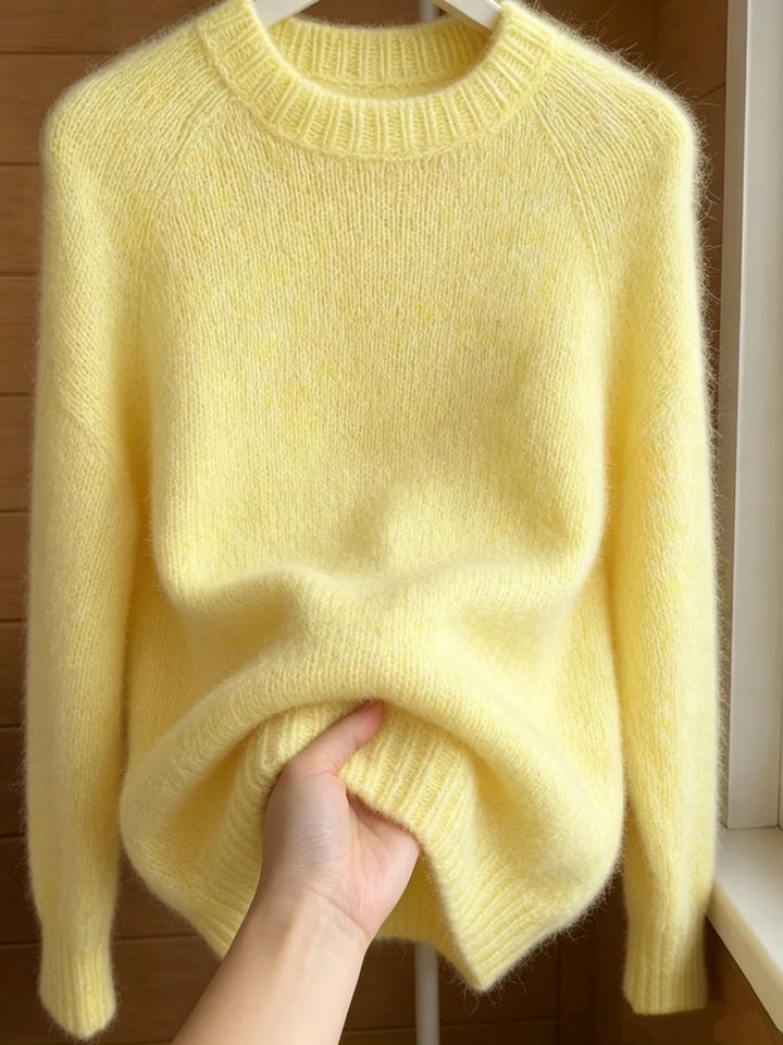 Damen Oversize Mohair‑Mix Rundhalspullover mit Raglanärmeln und geripptem Saum – Mavelle