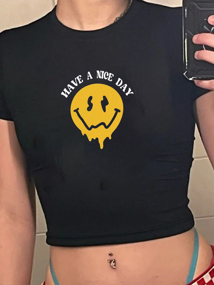 Damen T-Shirt mit verspieltem Katzenmotiv und zarten Flügeln Echo Archiv
