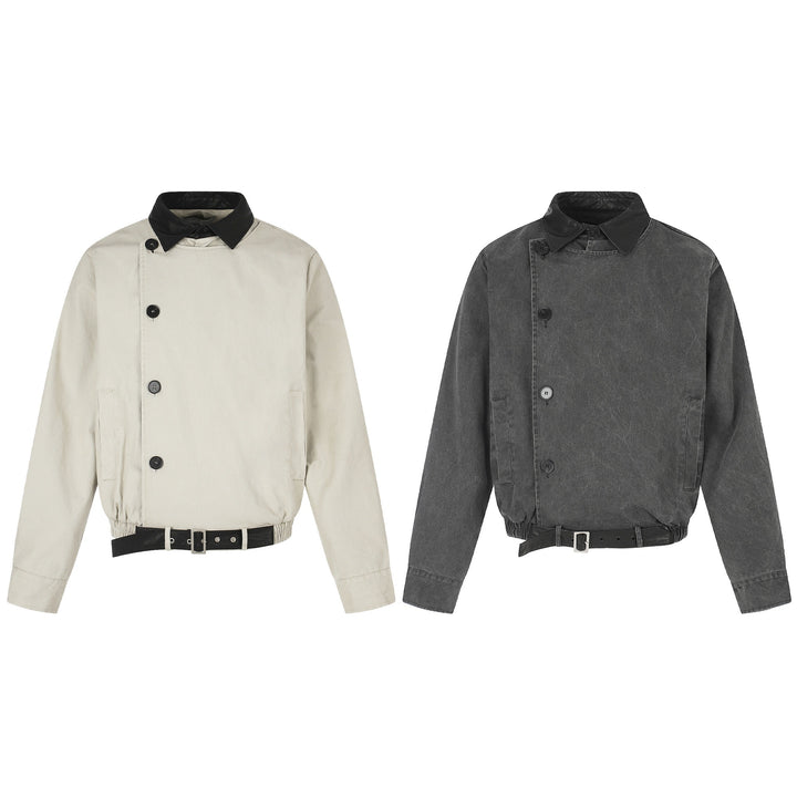 Herren Kurz geschnittener Boxy-Blouson mit asymmetrischer Knopfleiste, Taillengürtel und Kontrastkragen Echoarchiv