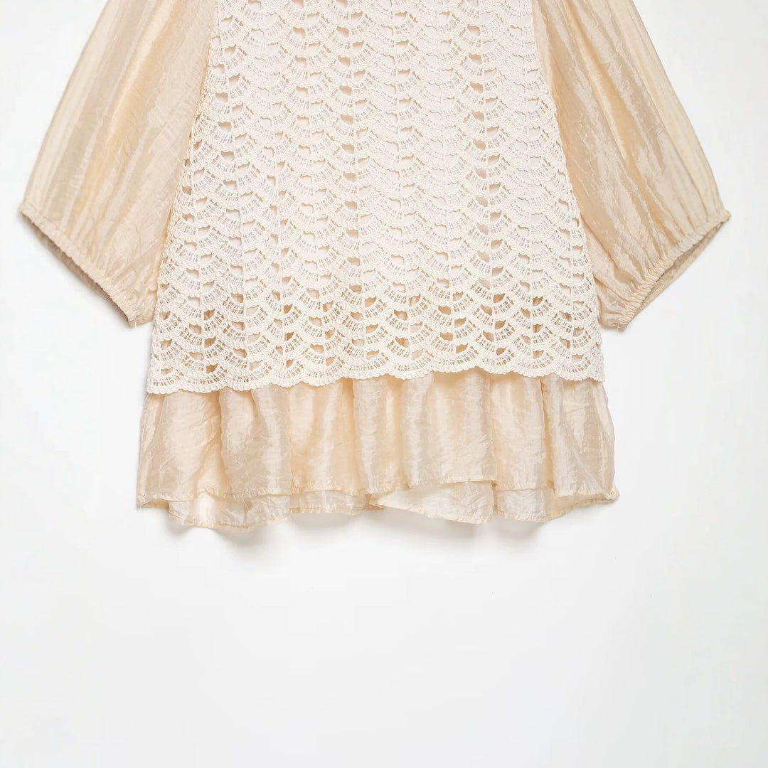 Damen Häkel-Overlay-Bluse mit Volant-Underlayer und Puffärmeln Echo Archiv