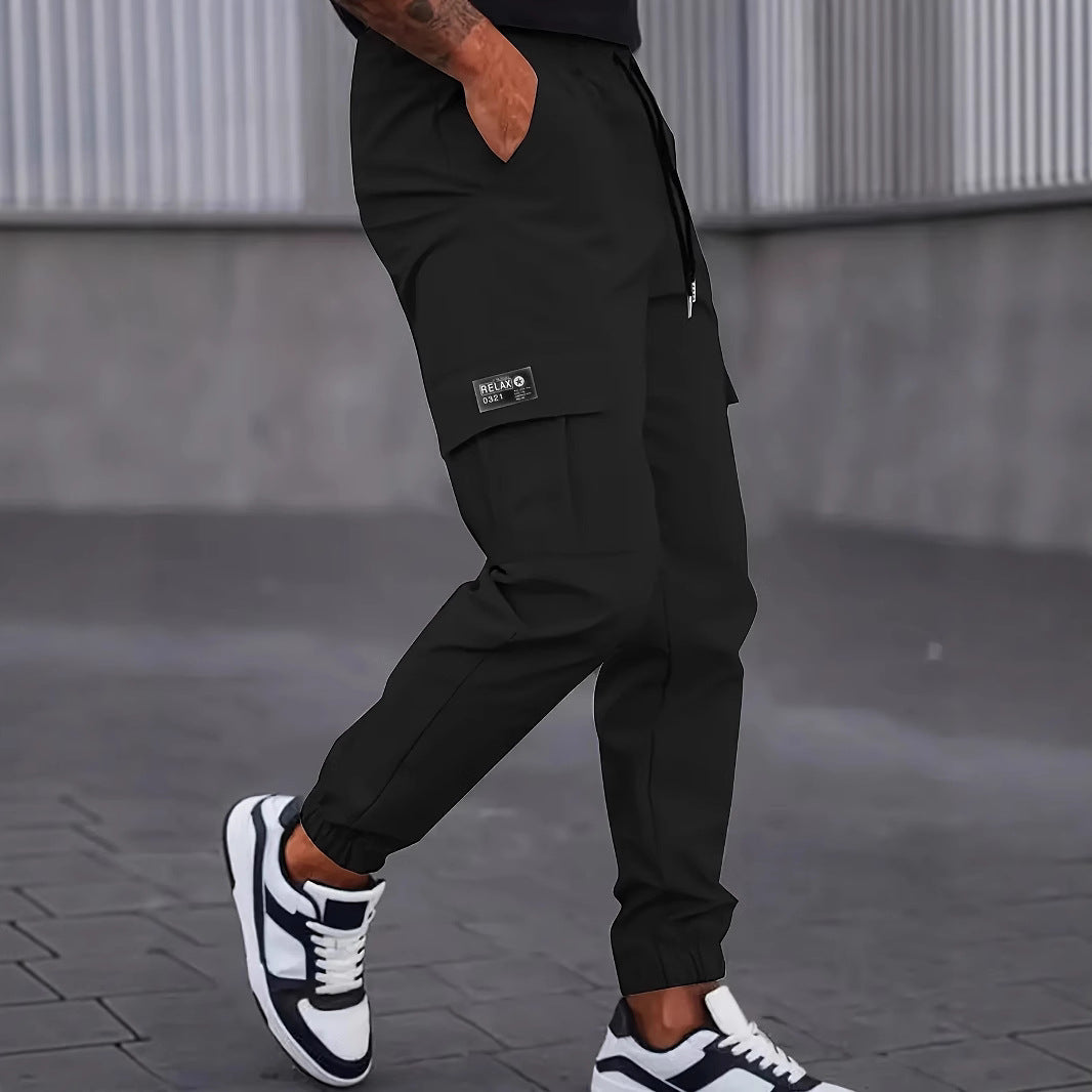 Herren Utility-Cargohose im Joggerstil mit Tunnelzugbund elastischen Beinabschlüssen und Multifachtaschen Echo Archiv