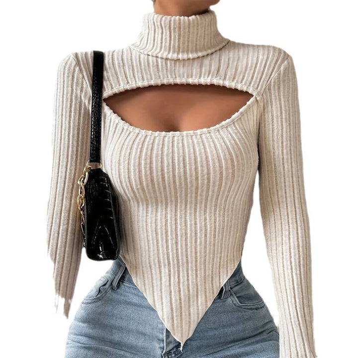 Damen geripptes Rollkragen-Top mit Cut-Out, spitz zulaufendem Zipfel-Saum und figurbetonter Stretch-Passform – Avérine
